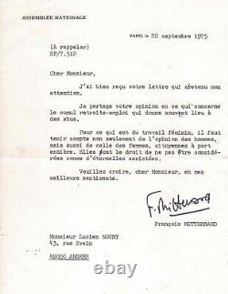 François MITTERRAND Belle lettre signée sur le Droit des femmes en 1975